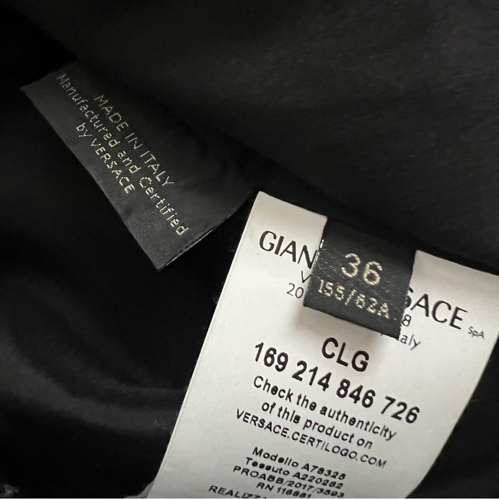 Versace Black Quilted Leather Pants – IT 36 | Authentic - Picture 12 of 15